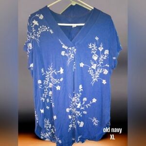 Old Navy lightweight shirt XL